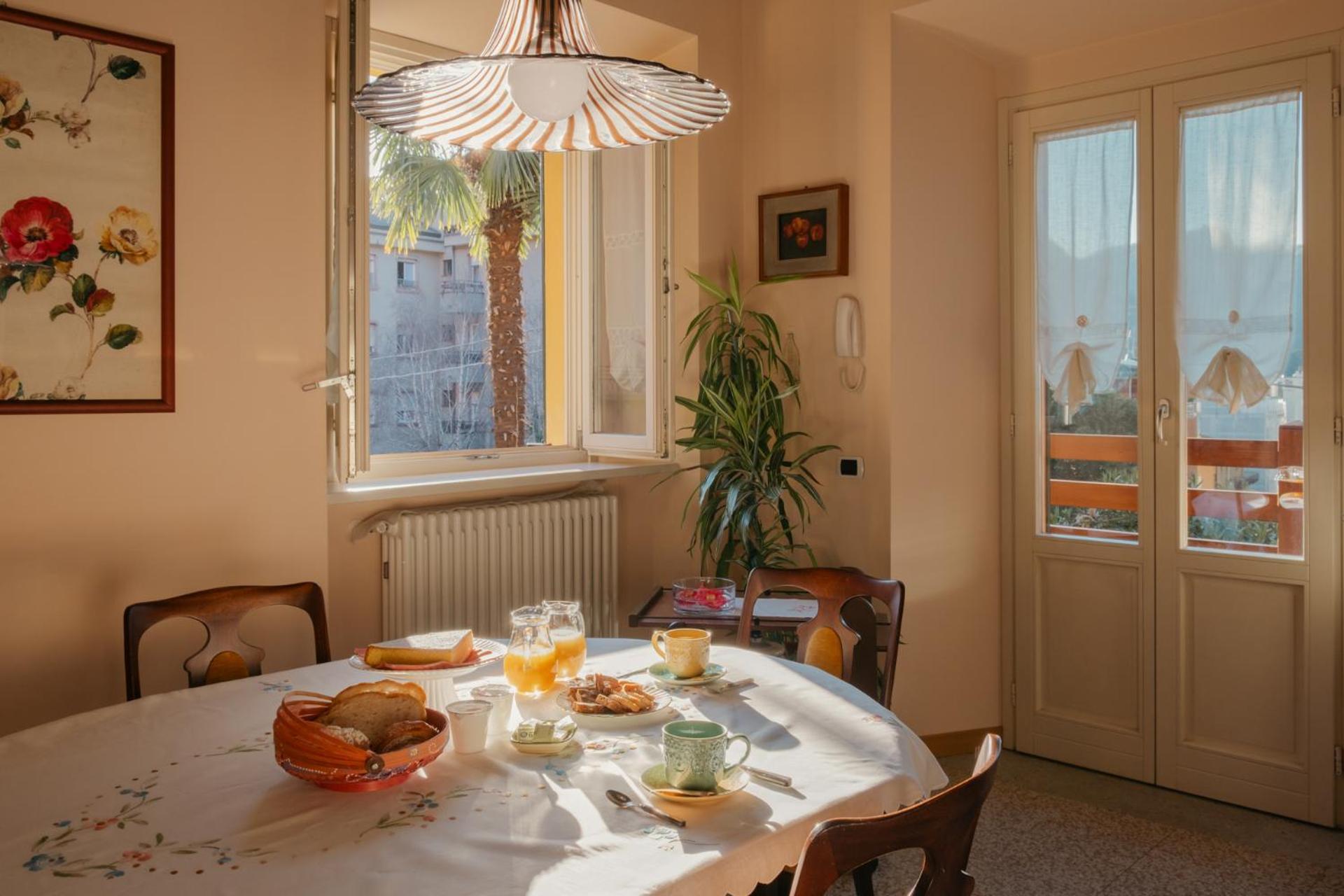 לינה וארוחת בוקר קומו A Casa Di Maria מראה חיצוני תמונה